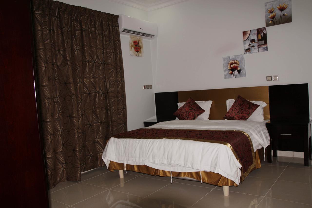 Aparthotel Aros Al Faisaliah Furnished Units Dammam Esterno foto