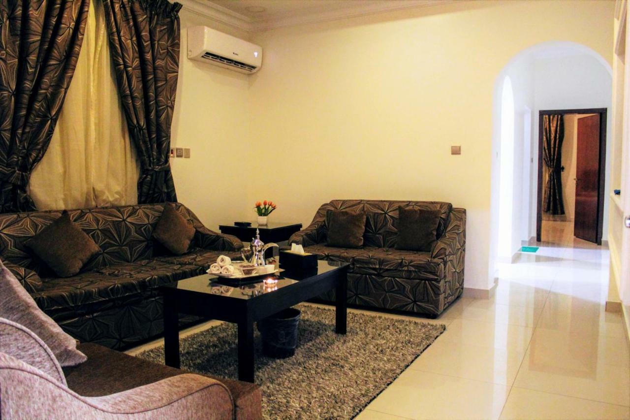 Aparthotel Aros Al Faisaliah Furnished Units Dammam Esterno foto