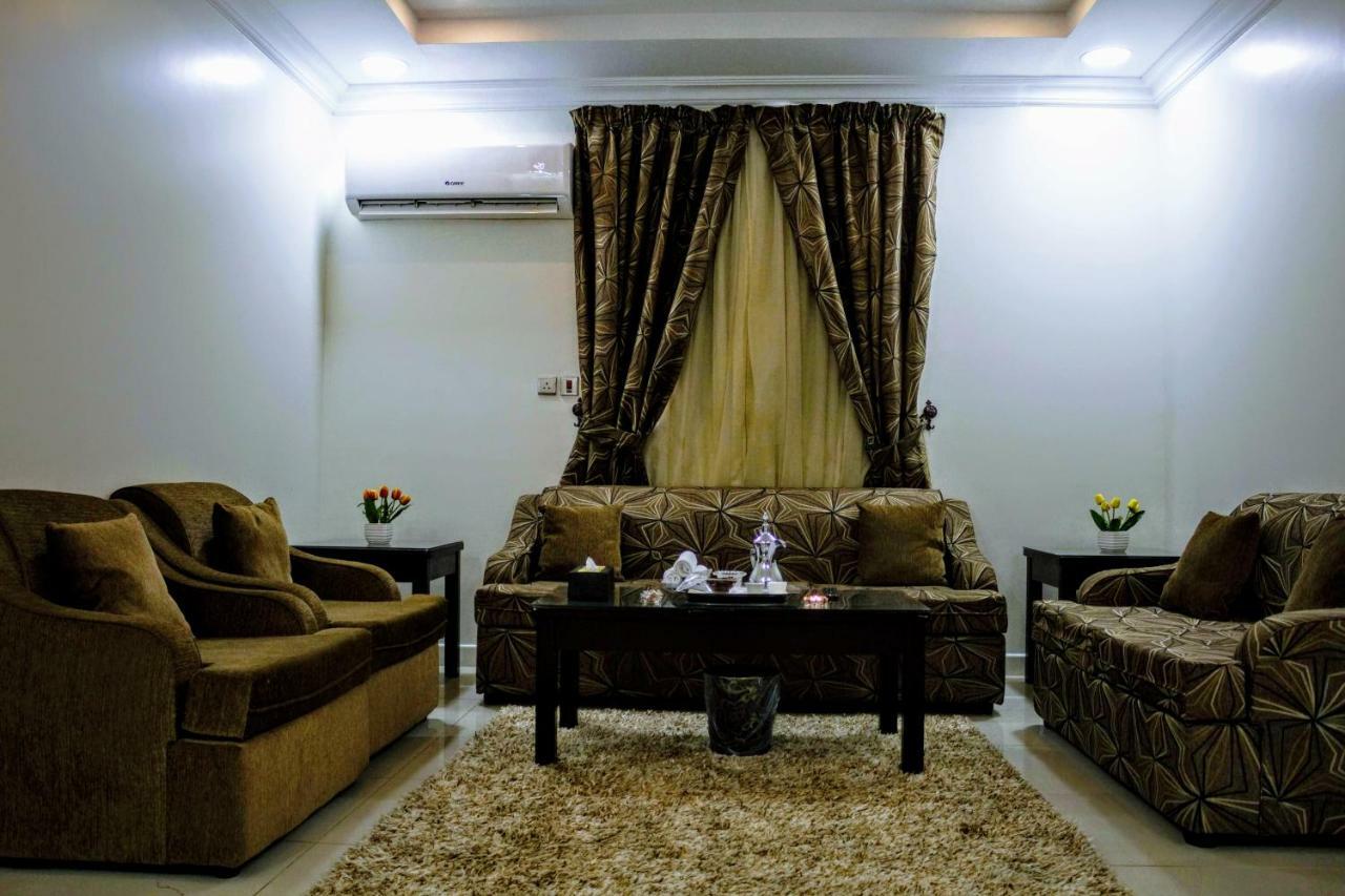 Aparthotel Aros Al Faisaliah Furnished Units Dammam Esterno foto