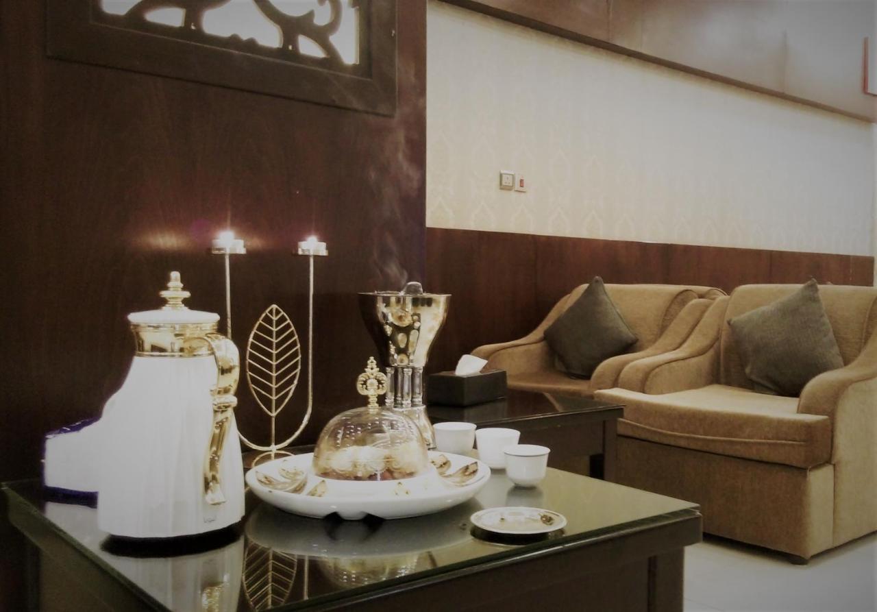 Aparthotel Aros Al Faisaliah Furnished Units Dammam Esterno foto